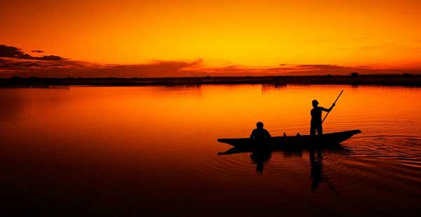  Celui qui jeûne le mois de Ramadan et le fait suivre de six jours de jeûne durant le mois de Chawwâl 