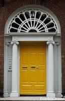 الاستئذان يحمي الخصوصية